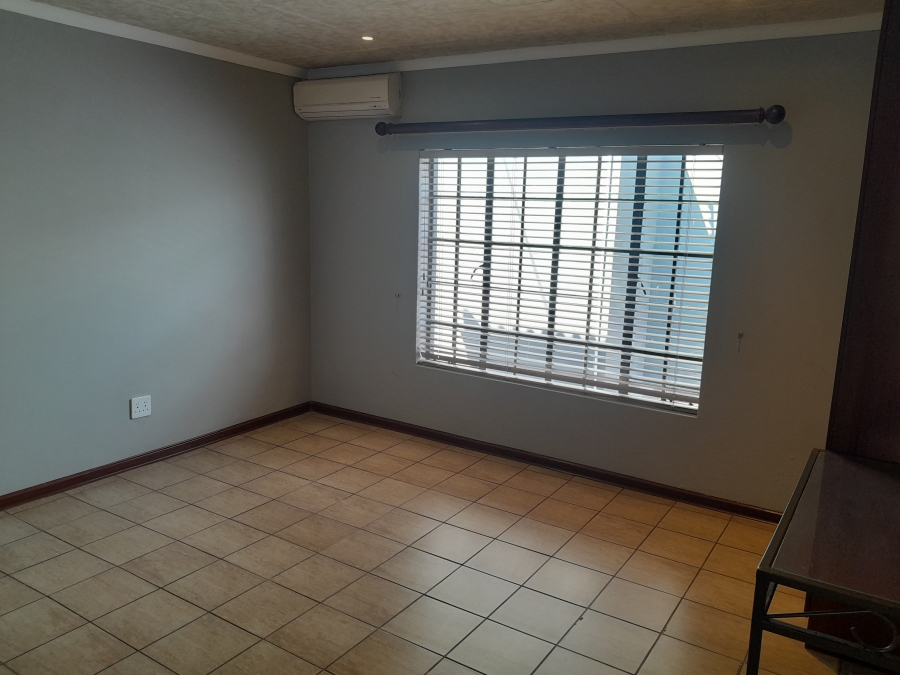 11 Bedroom Property for Sale in Bodorp North West